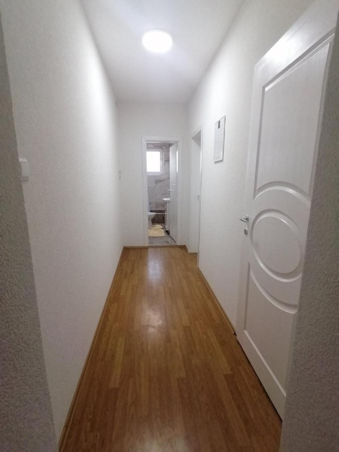 אוהריד Petroski Apartments מראה חיצוני תמונה