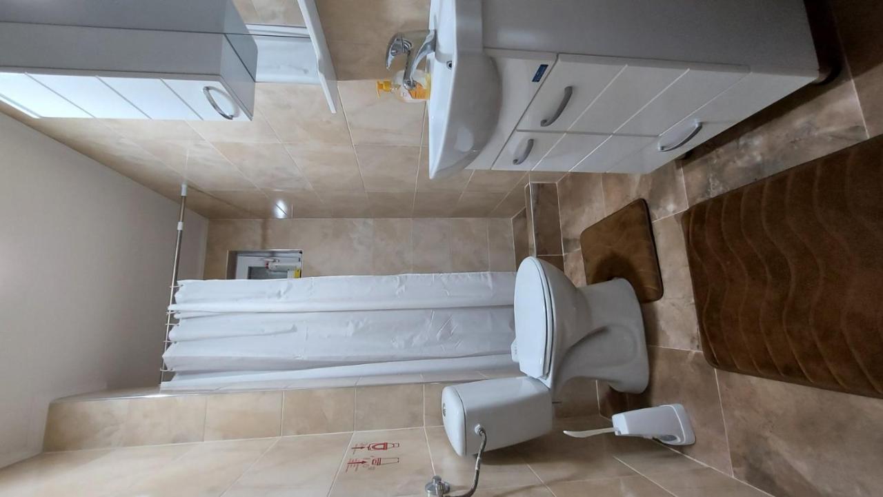 אוהריד Petroski Apartments מראה חיצוני תמונה