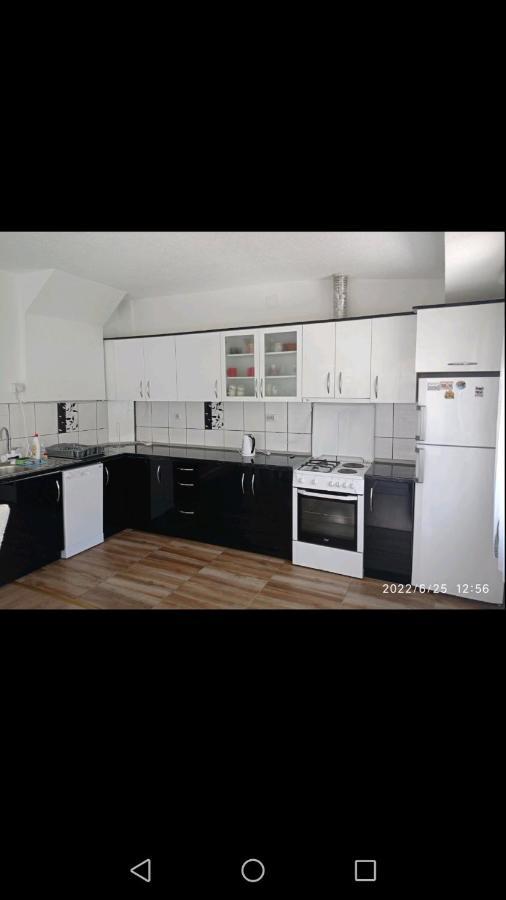 אוהריד Petroski Apartments מראה חיצוני תמונה