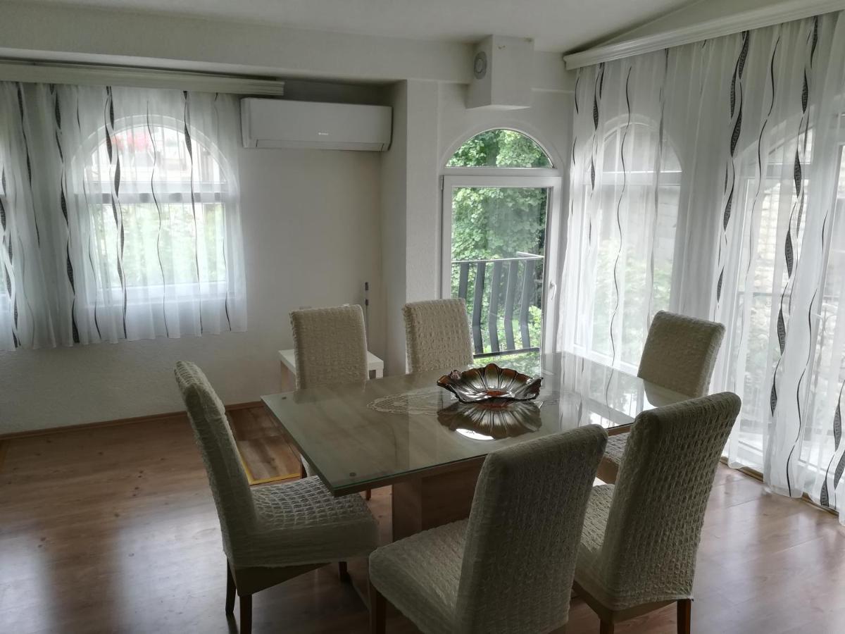 אוהריד Petroski Apartments מראה חיצוני תמונה