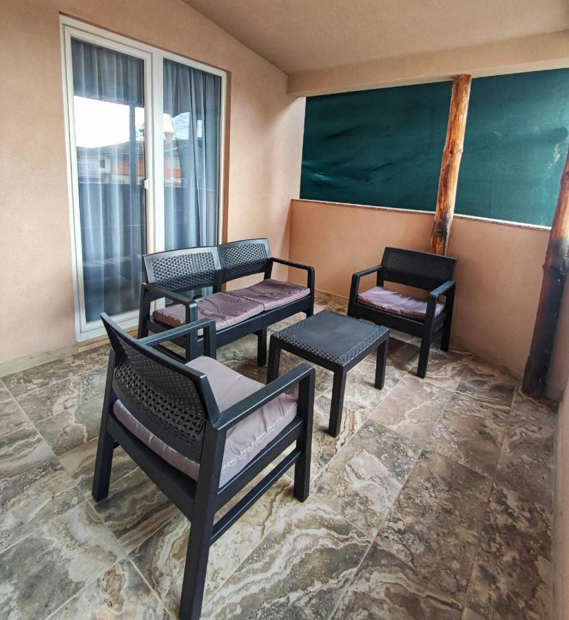 אוהריד Petroski Apartments מראה חיצוני תמונה