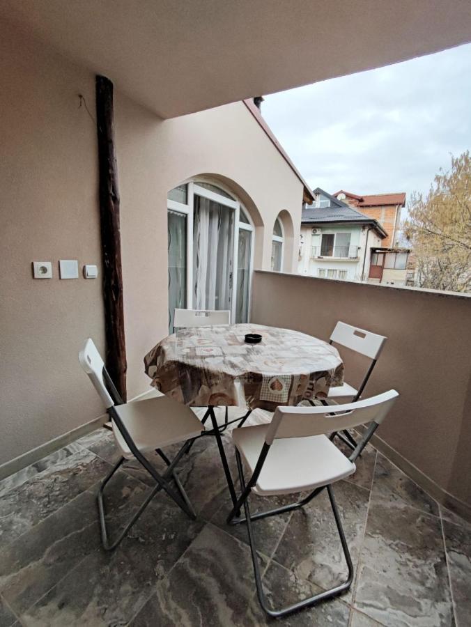 אוהריד Petroski Apartments מראה חיצוני תמונה