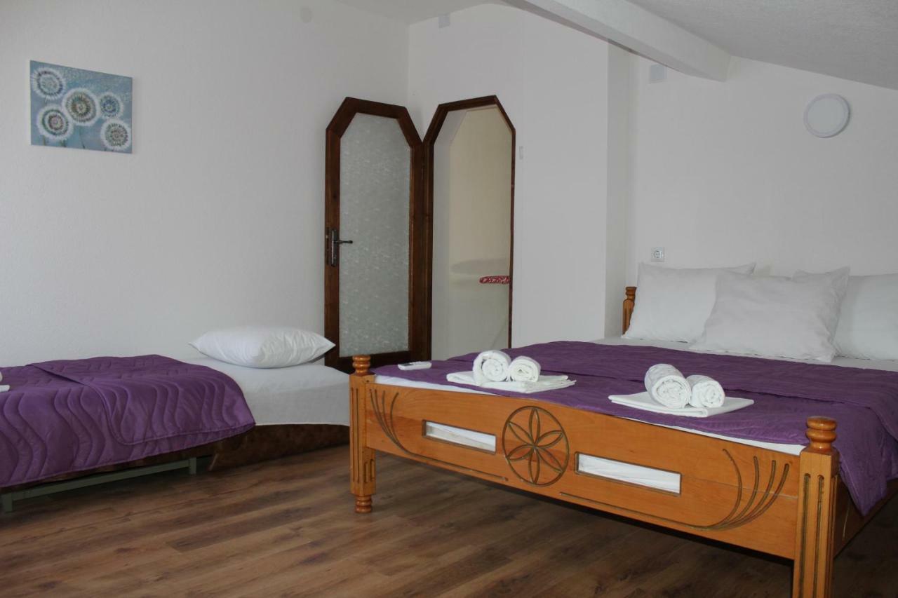 אוהריד Petroski Apartments מראה חיצוני תמונה