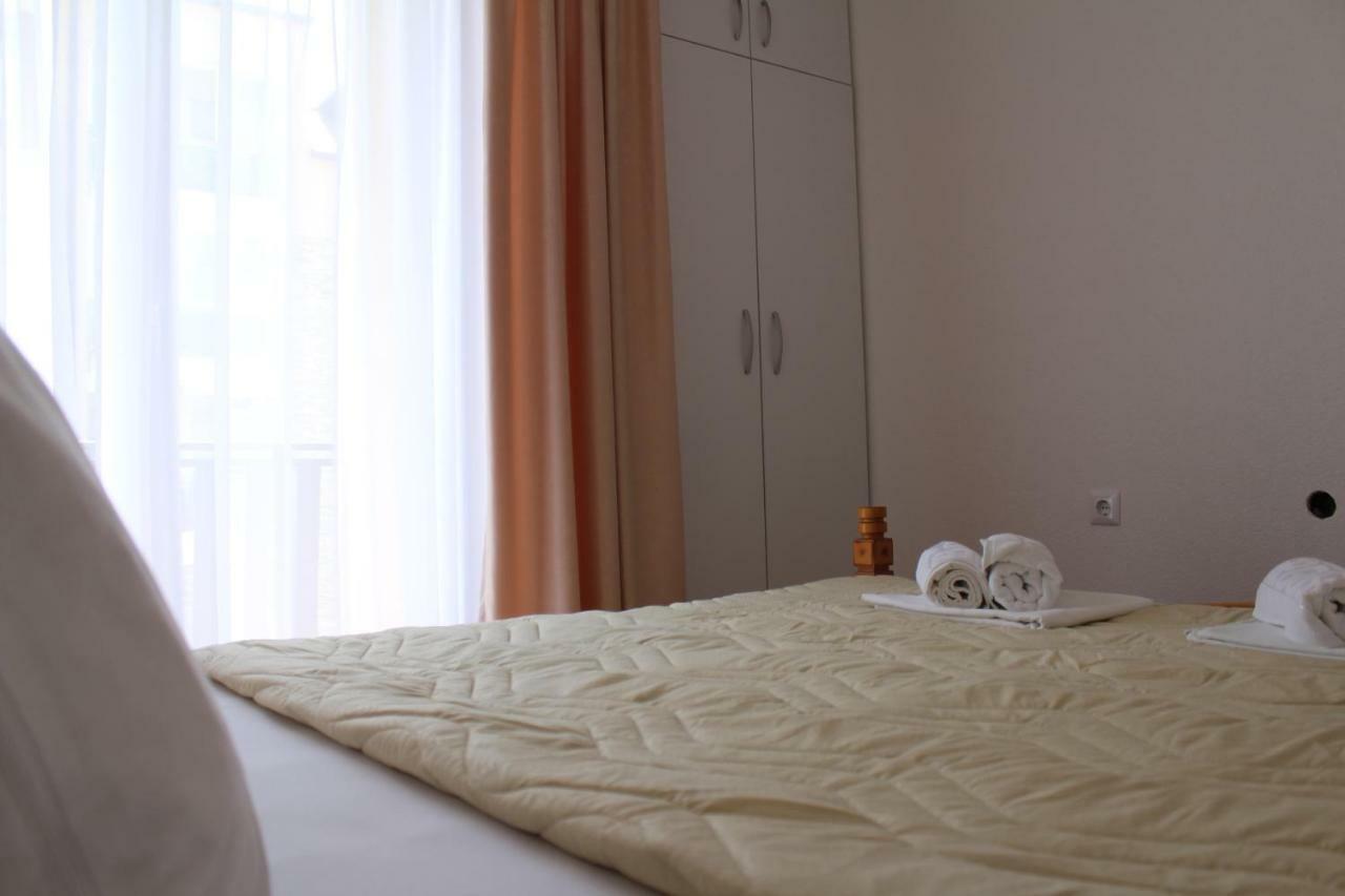 אוהריד Petroski Apartments מראה חיצוני תמונה