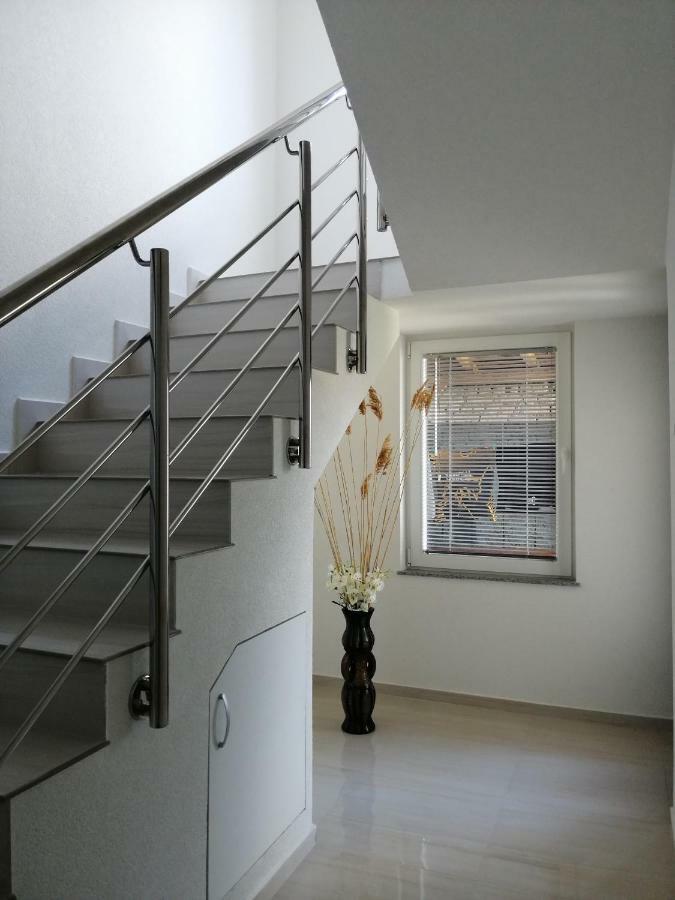 אוהריד Petroski Apartments מראה חיצוני תמונה