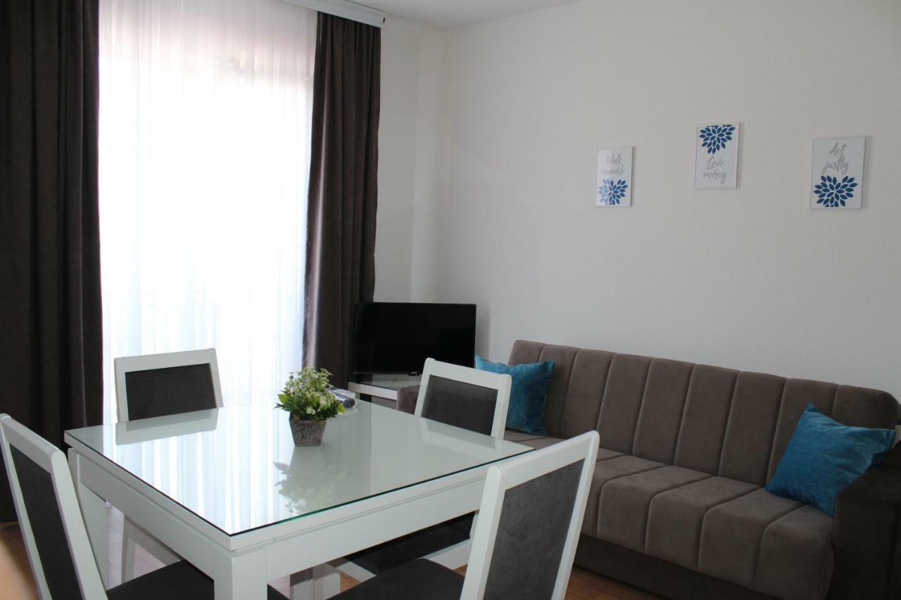 אוהריד Petroski Apartments מראה חיצוני תמונה