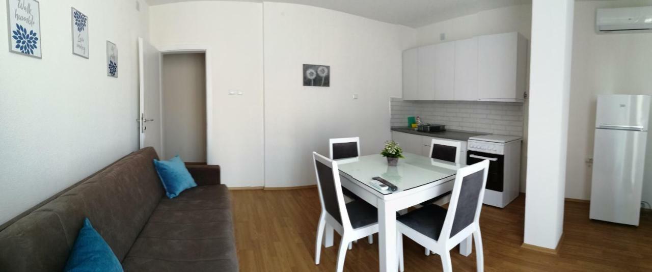 אוהריד Petroski Apartments מראה חיצוני תמונה